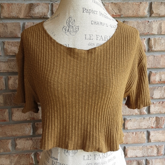 Urban Outfitters Tops - Urban Outfitters Out from Under Cropped Short Sleeve Top.